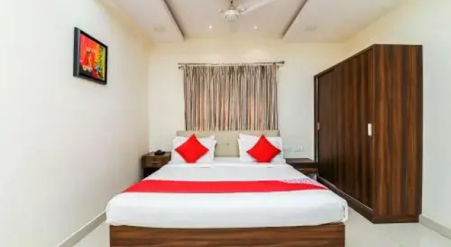 OYO 26768 Crosandra Cliff, Rezerwuj Hotel Hotele w Andhra Pradesh z parkingiem, Parking