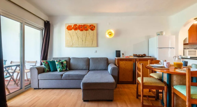 Aldeia S o Rafael T2 Duplex Jasmim, Rezerwuj Apartament Hotele w Algarve z parkingiem, Parking