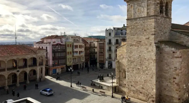 Апартаменты Deluxe Apartamentos Plaza Mayor Zamora