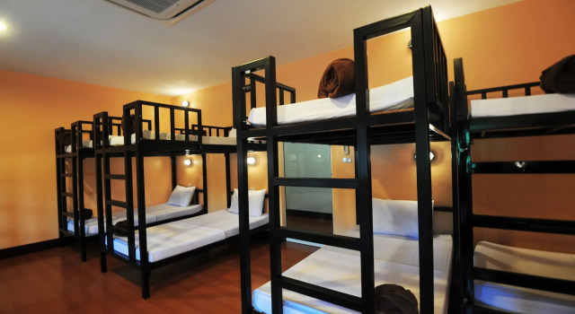 Twin Palms hostel Phi Phi