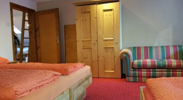 Tiroler Landhaus Oetztal, Prenota Casa vacanze Hotel a Tirolo con parcheggio, Parcheggio