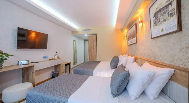 Трёхместный номер Standard Özer Palace Hotel