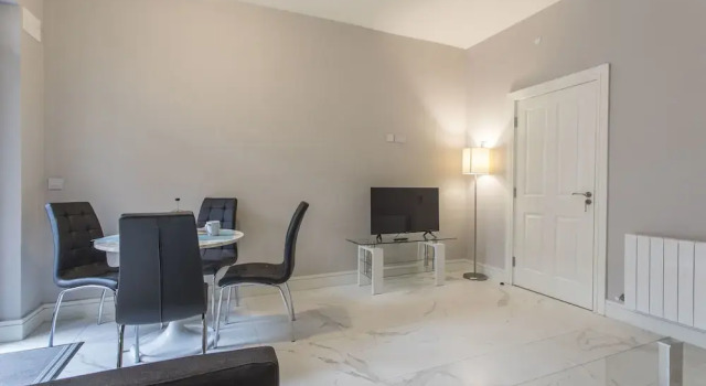 The D4 TownHouse, Забронировать Апартаменты/квартира Дублин Каунти Дублин, рядом с Стадион для собачьих бегов Шелбурн-парк