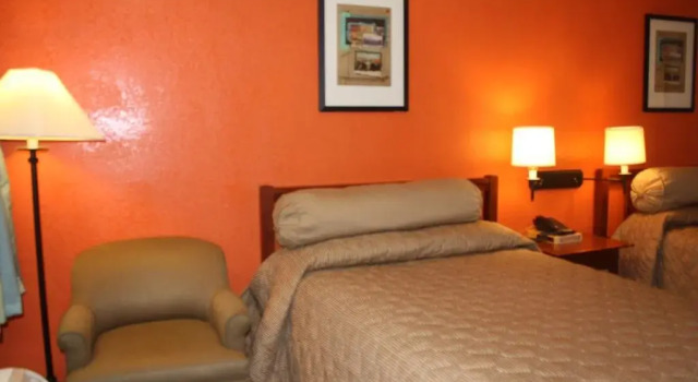 Super 7 Inn Dallas