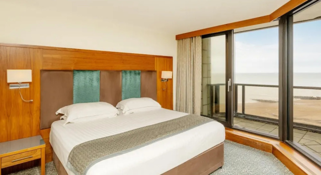 Семейный номер Standard с балконом и с частичным видом на море The View Hotel