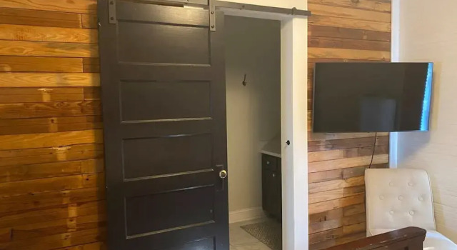 Frank Howard 111 Farmhouse, Забронировать Дом для отпуска Коттеджи Южной Каролины, Коттедж