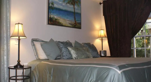Люкс Sabal Palm House Bed and Breakfast