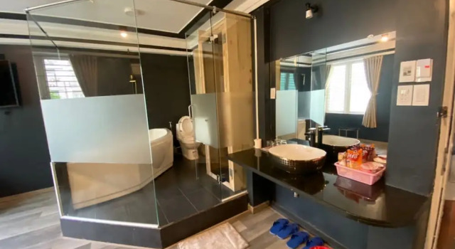 OYO 705 Lucy House, Забронировать Отель Binh Tan District 