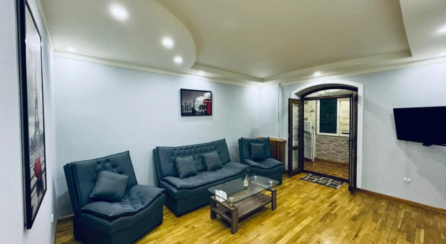 Luxury Apartment In The Center With 4 Rooms