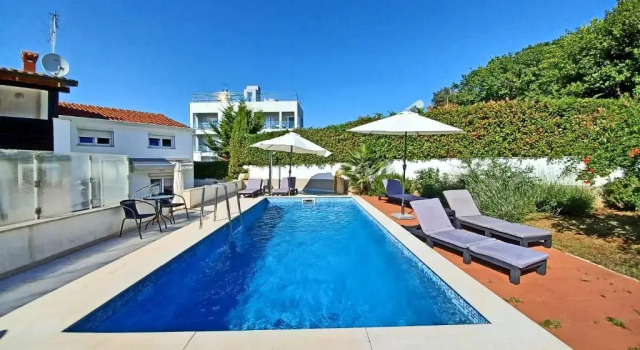Студия Apartments Šebelja