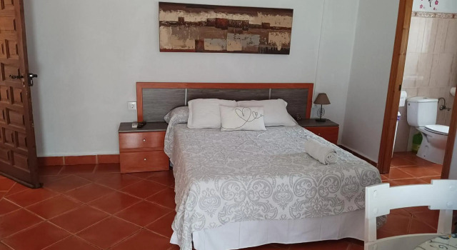 Casa El Azahin, Забронировать Отель Касалья-де-ла-Сьерра Sierra Norte de Sevilla