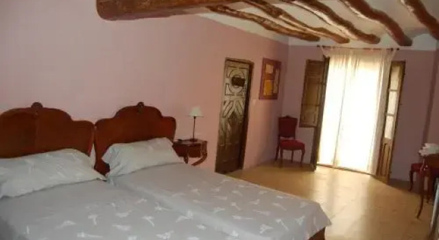Turismo Rural La Ojinegra, Prenota Affittacamere Alloza Teruel