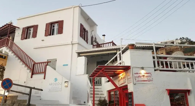 Апартаменты Arodou Studio and Apartment