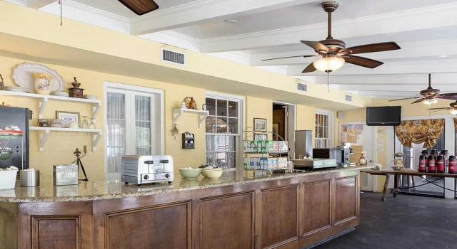 Maison Saint Charles, Забронировать Отель Отели Нового Орлеана 3 звезды, рядом с Brevard-Clapp House, 3*