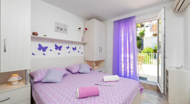 Апартаменты с видом на море Apartments Nona