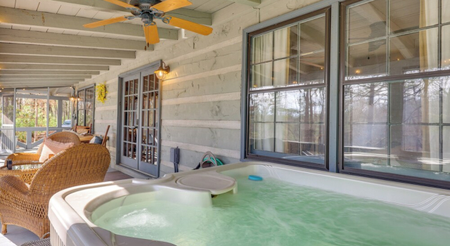 'peace of Aska' Cabin w/ Hot Tub & Fire Pit!, Buchen Sie Ferienhaus Dial USA