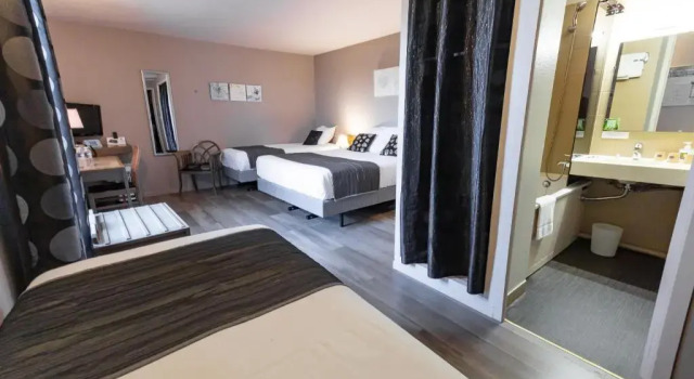 Четырёхместный номер Standard Logis Hôtel la Grassinais Saint-Malo