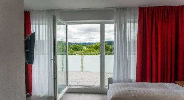 Двухместный номер Premium с балконом Pension Haas-Hotel am Turm