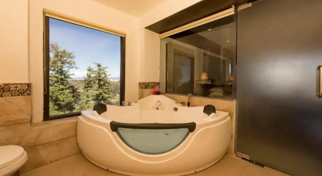 Люкс с видом на горы Koti Resort Shimla, a member of Radisson Individuals Retreats