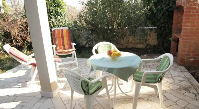 Апартаменты Цокольный этаж c 1 комнатой Apartments Sandra