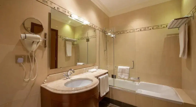 Двухместный номер Standard с видом на город Corp Al Khobar Corniche Hotel