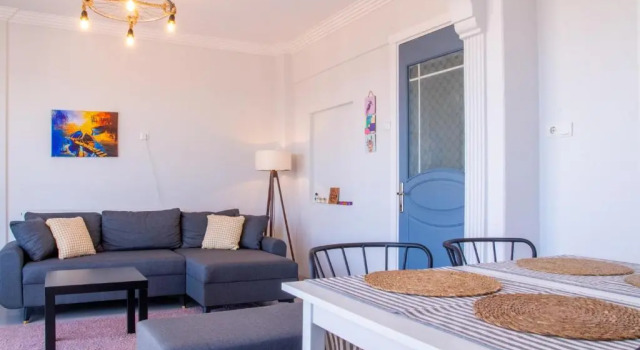 Lovely Flat in Konak with Sea View and Balcony