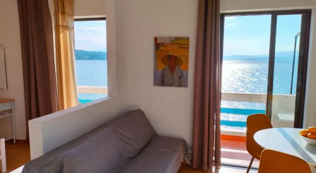 Papas Rooms on the Seafront, Book Hotel Oreoí Evia