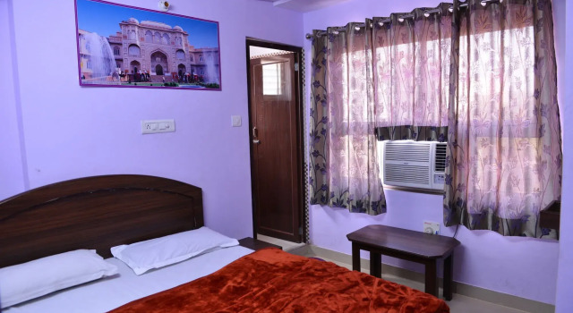 Hotel Mohit Palace
