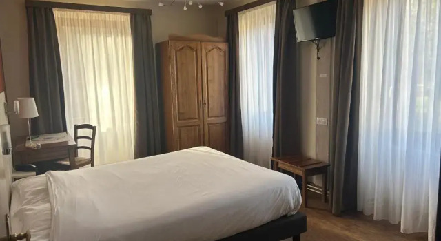 Auberge Des Mésanges, Book Hostel  