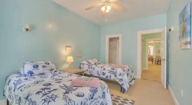 Manor And Mutts #1 4 Bedroom Cottage by RedAwning, Boek Vakantiehuis Norfolk Virginia