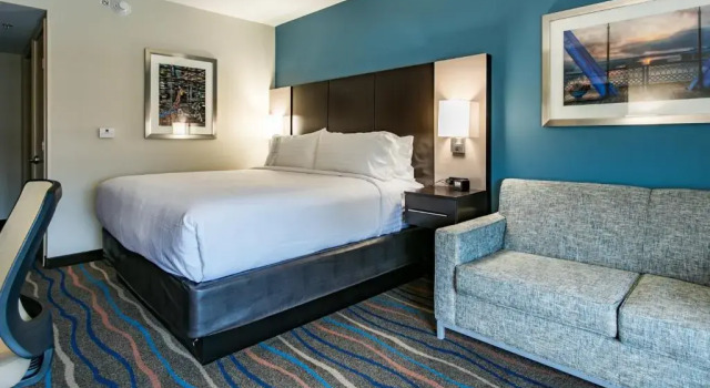 Двухместный номер Standard с видом на город Holiday Inn & Suites Chattanooga Downtown by IHG
