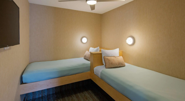 Четырёхместный люкс с 2 комнатами Best Western Acadia Park Inn