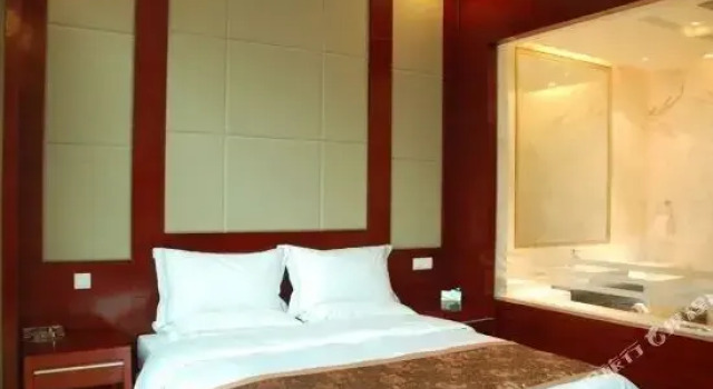 Xinlongyuan Hotel, Rezervovat Hotel Čeng-čou Henan