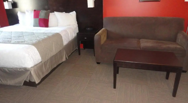 Номер Deluxe Super 8 by Wyndham West Kelowna BC