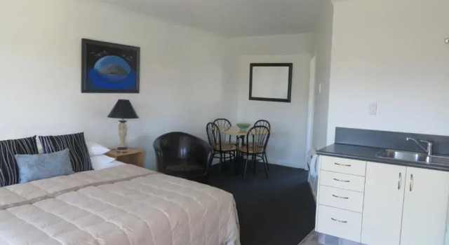 Люкс Colonial Motel