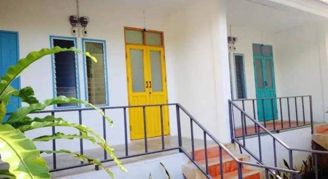Одноместный номер Standard с балконом Sleepy Owl Hostel