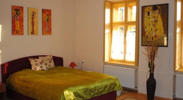 Méz Apartman