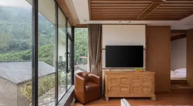 Семейный люкс с красивым видом из окна Yinchuanju Anji Canyon View Resort