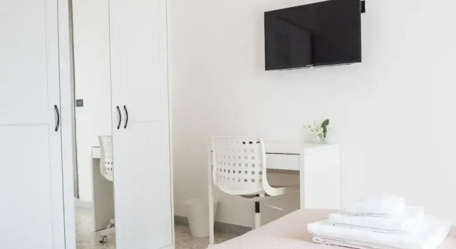 Interno2 Bari Centrale, Забронировать Отель Бари Bari Province, рядом с Малый театр
