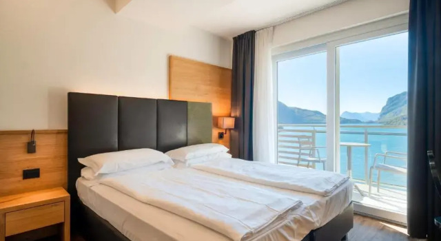 Двухместный номер Standard с видом на озеро Hotel Fontanella
