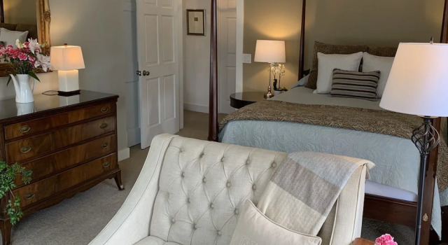 1795 Acorn Inn Bed and Breakfast, Забронировать Отель «постель и завтрак» Бристоль-Хиллс 