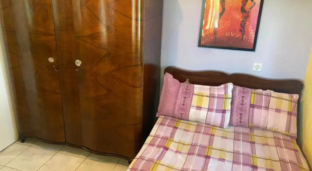 San Mamas Seaside Cottage-House and Garden w caravan, Book Hotel  