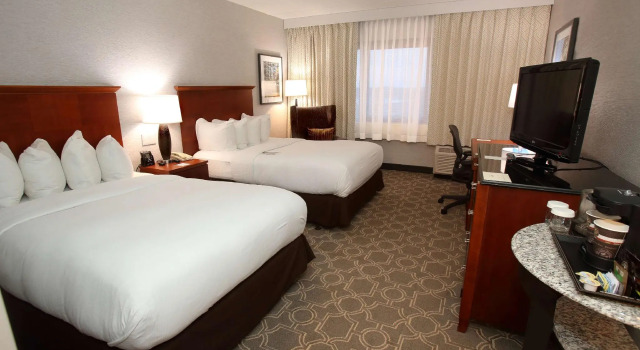 Четырёхместный номер Standard DoubleTree by Hilton Boston/Westborough
