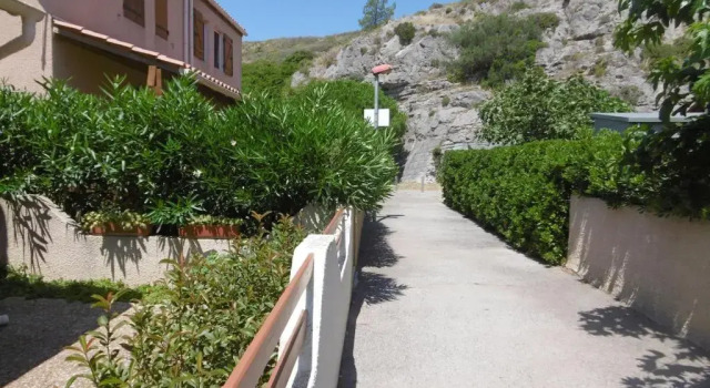 Holidayland le Mas de la Clape villa 6 couchages, Забронировать Вилла Коттеджи Нарбон, рядом с Plage des Karantes - Poste de secours n° 2, Коттедж