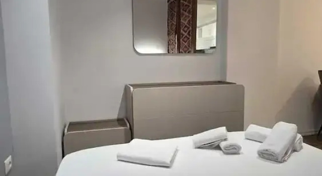 Студия Tirent Apartment-Modern 1-Bedroom Stay Near Liqeni i Thatë