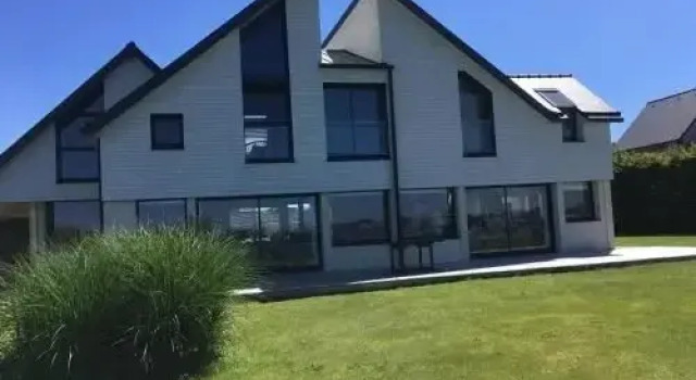 Avel-vor, Rezerwuj Hotel  