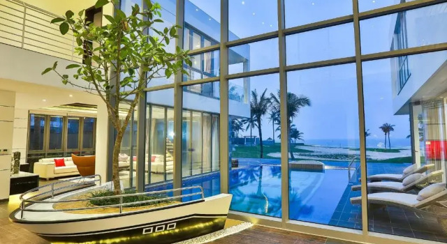 Вилла рядом с пляжем Luxury Yacht Villa