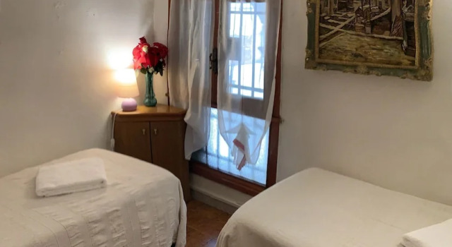 Номер Economy Grey's House