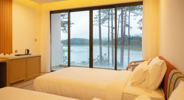 Двухместный номер Standard с балконом и с видом на озеро Haven in the Pines