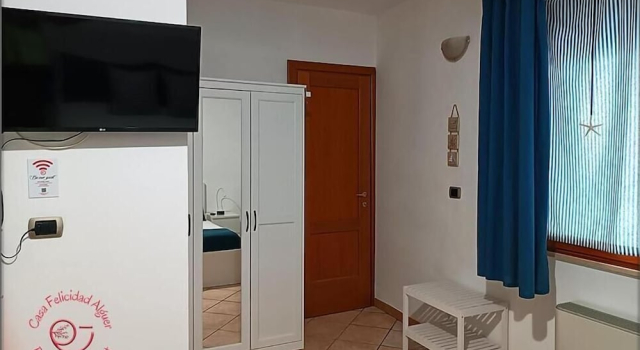 Casa Felicidad Alguer, Забронировать Отель Альгеро Sardinia North, рядом с St. Francis Church Alghero